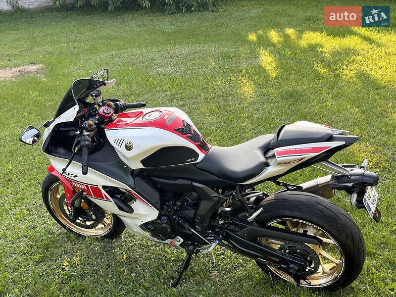 Спортбайк Yamaha R7 2023 в Дніпрі