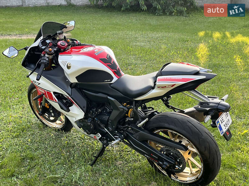 Спортбайк Yamaha R7 2023 в Дніпрі
