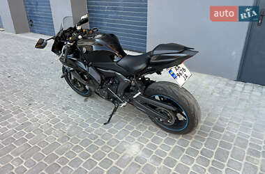 Спортбайк Yamaha R7 2022 в 