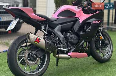Спортбайк Yamaha R7 2024 в 