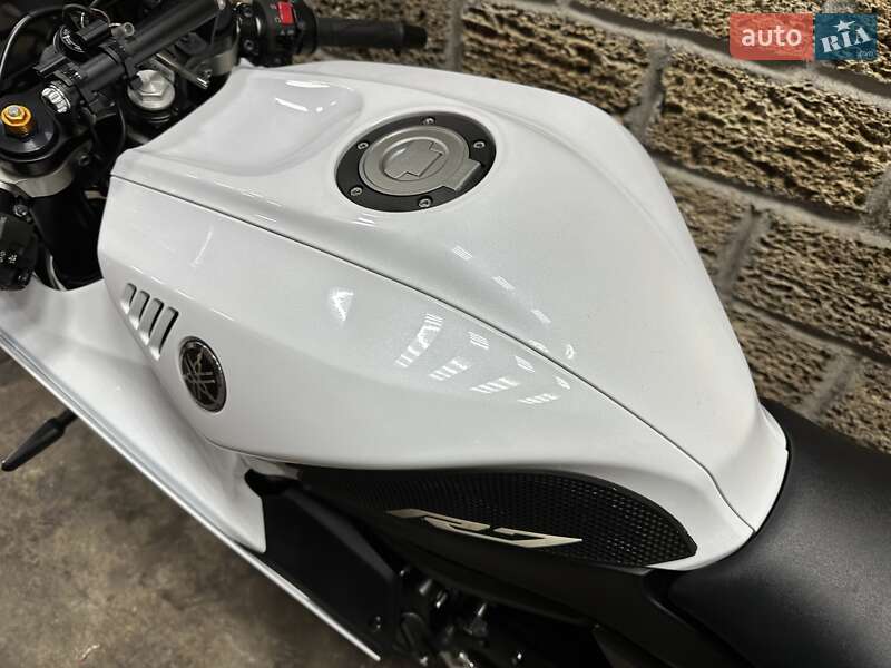 Спортбайк Yamaha R7 2022 в Одессе фото 14 Спортбайк Yamaha R7 2022 в Одессе