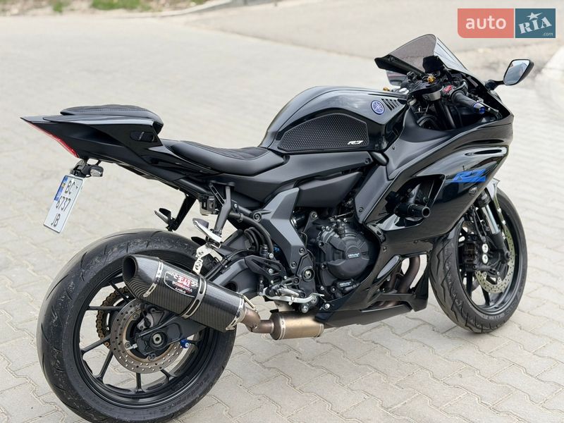 Yamaha R7 2022