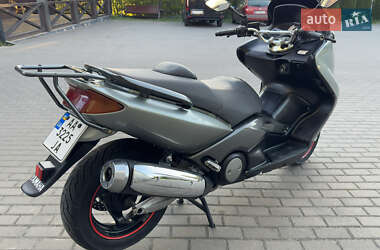 Макси-скутер Yamaha T-Max 500 2002 в 
