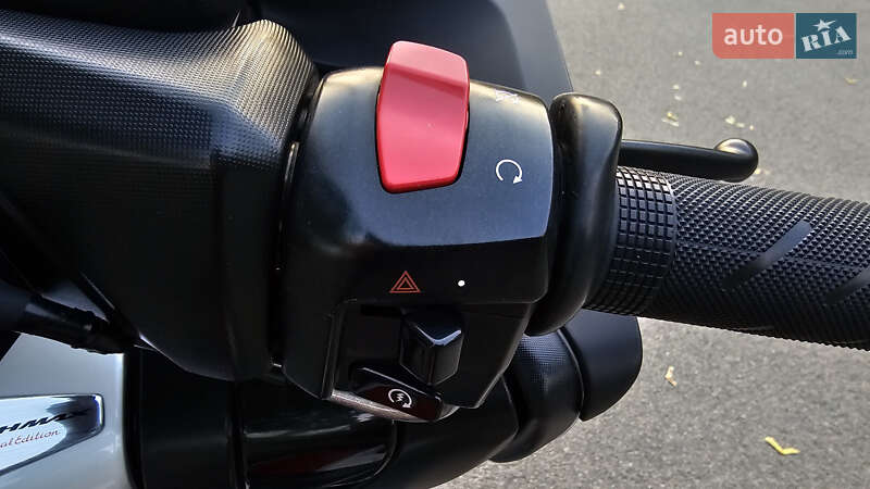 Грузовые мотороллеры, мотоциклы, скутеры, мопеды Yamaha T-Max 500 2011 в Днепре