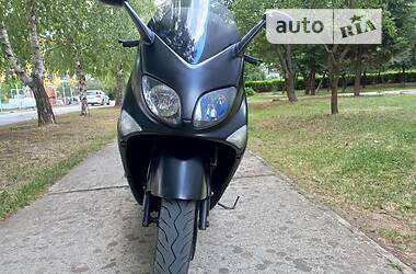 Макси-скутер Yamaha T-MAX 2004 в Ивано-Франковске