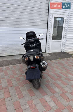 Макси-скутер Yamaha T-MAX 2016 в 