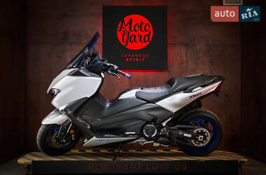 Максі-скутер Yamaha T-MAX 2017 в 