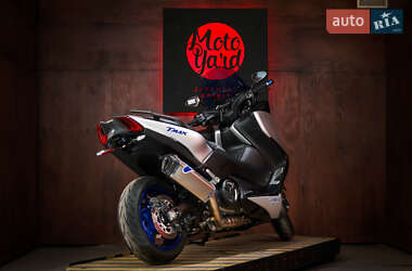 Максі-скутер Yamaha T-MAX 2017 в 