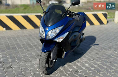 Макси-скутер Yamaha T-MAX 2009 в 