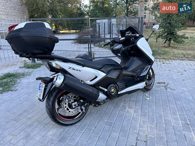 Yamaha T-MAX 2013
