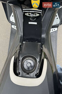Максі-скутер Yamaha T-MAX 2010 в 