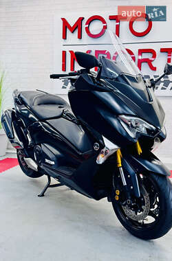 Максі-скутер Yamaha T-MAX 2018 в 