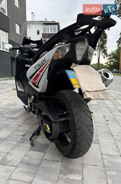 Макси-скутер Yamaha T-MAX 2014 в 