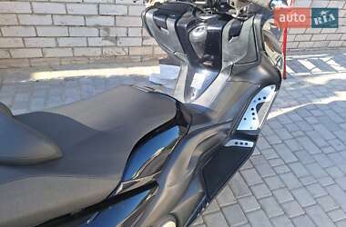 Грузовые мотороллеры, мотоциклы, скутеры, мопеды Yamaha T-MAX 2010 в 