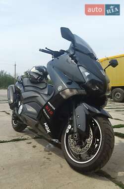 Макси-скутер Yamaha T-MAX 2014 в 