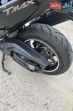 Макси-скутер Yamaha T-MAX 2014 в 