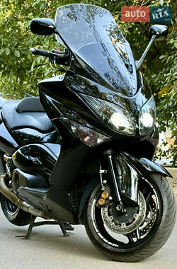 Макси-скутер Yamaha T-MAX 2011 в 