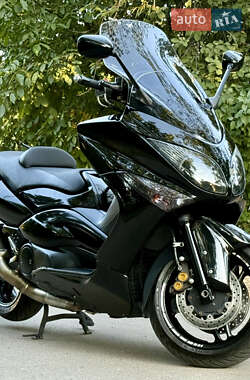 Макси-скутер Yamaha T-MAX 2011 в 