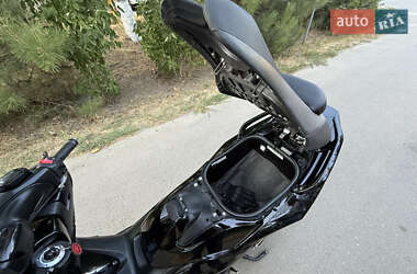 Макси-скутер Yamaha T-MAX 2011 в 