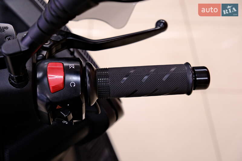 Максі-скутер Yamaha T-MAX 2013 в Одесі фото 18 Максі-скутер Yamaha T-MAX 2013 в Одесі