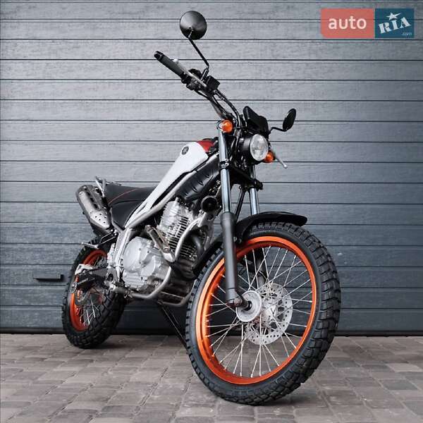 Yamaha Tricker 2015