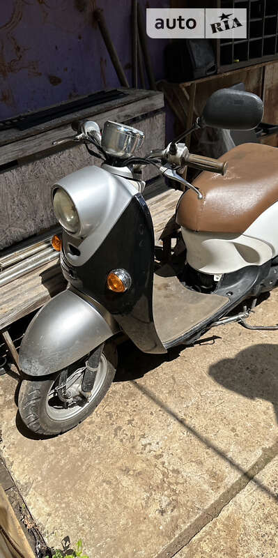 Yamaha Vino 2004
