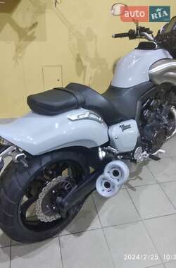 Мотоцикл Классик Yamaha VMAX 2014 в 