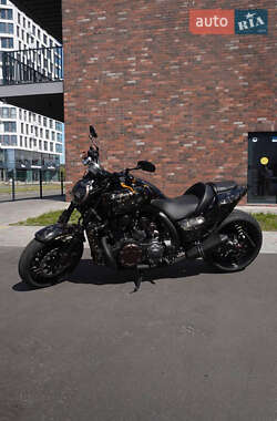 Мотоцикл Спорт-туризм Yamaha VMAX 2015 в Киеве