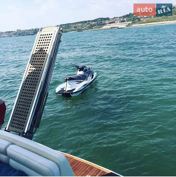 Гідроцикл туристичний Yamaha WaveRunner 2002 в Одесі фото 5 Гідроцикл туристичний Yamaha WaveRunner 2002 в Одесі