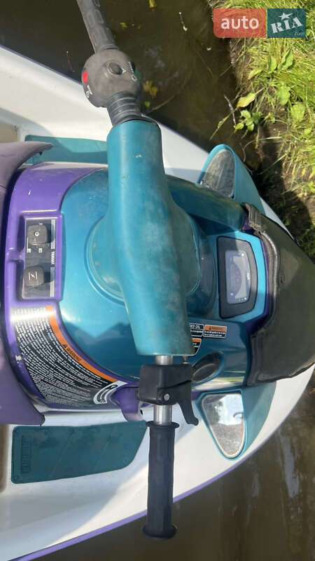 Гидроцикл туристический Yamaha WaveRunner 2000 в Сумах