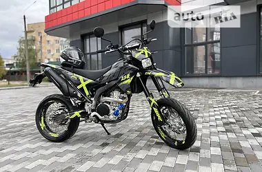 YAMAHA　VARANA S-20 Выхлопная труба Yasuni Z. Yamaha Bws / Slider / Minarelli