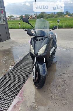 Макси-скутер Yamaha X-Max 250 2005 в Львове