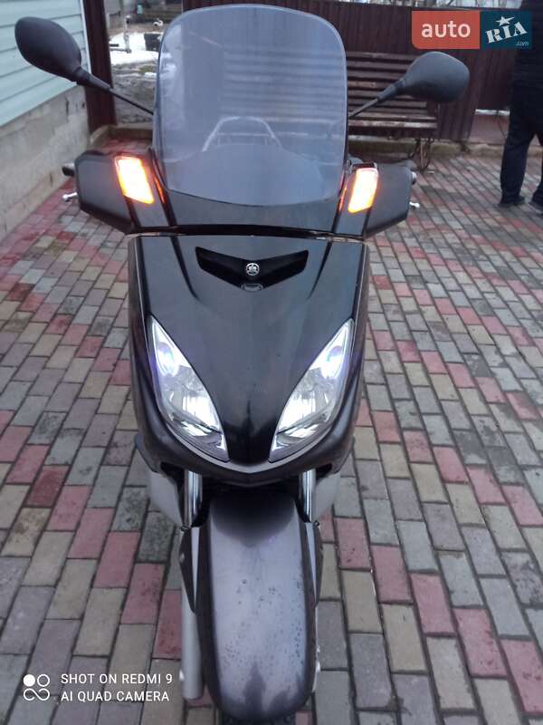 Максі-скутер Yamaha X-Max 250 2006 в Полонному