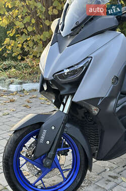 Макси-скутер Yamaha X-Max 300 2021 в 