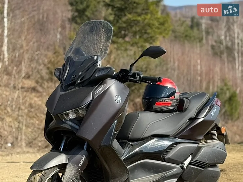 Yamaha X-Max 300 2024