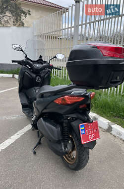 Макси-скутер Yamaha X-Max 2022 в 