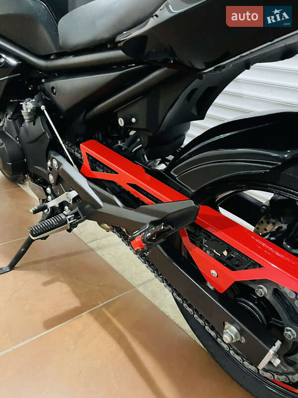 Мотоцикл Без обтікачів (Naked bike) Yamaha XJ6 Diversion 2013 в Києві