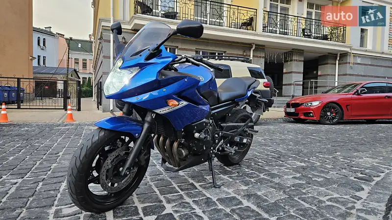 Мотоцикл Спорт-туризм Yamaha XJ6 2013 в 