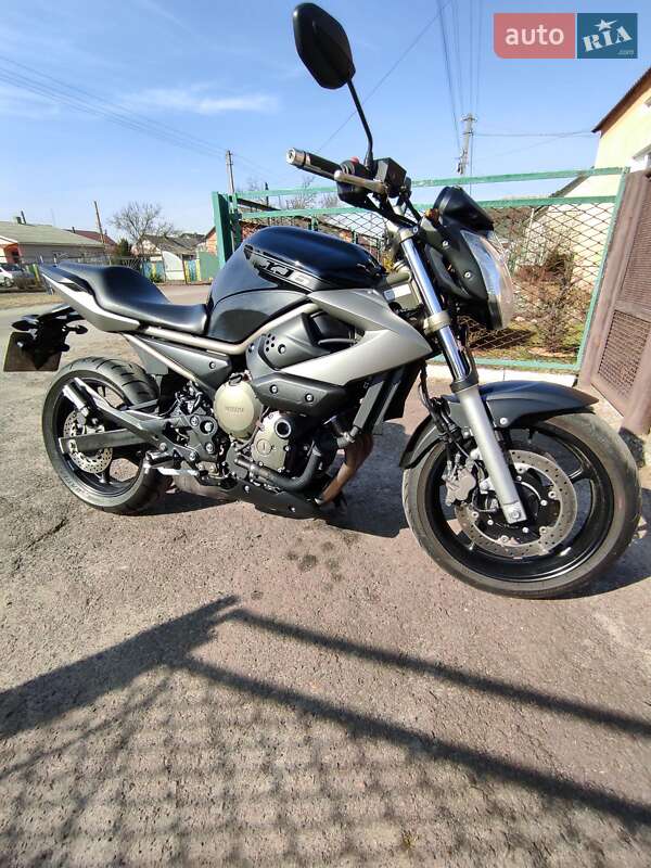 Мотоцикл Без обтікачів (Naked bike) Yamaha XJ6 2010 в 