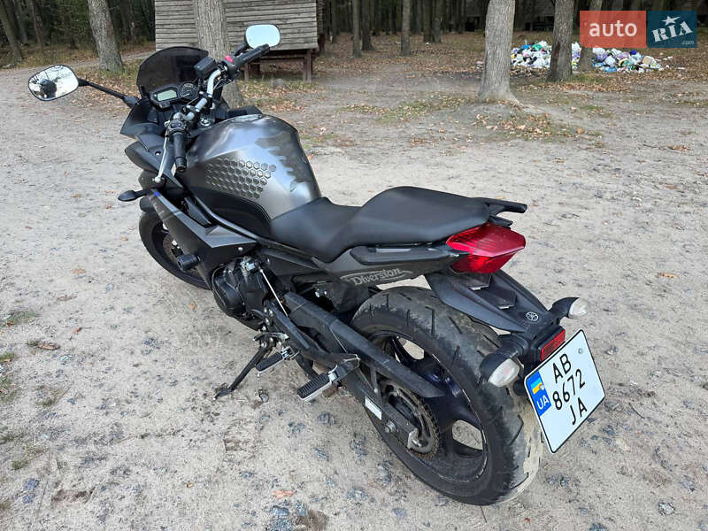 Мотоцикл Без обтікачів (Naked bike) Yamaha XJ6 2013 в Вінниці