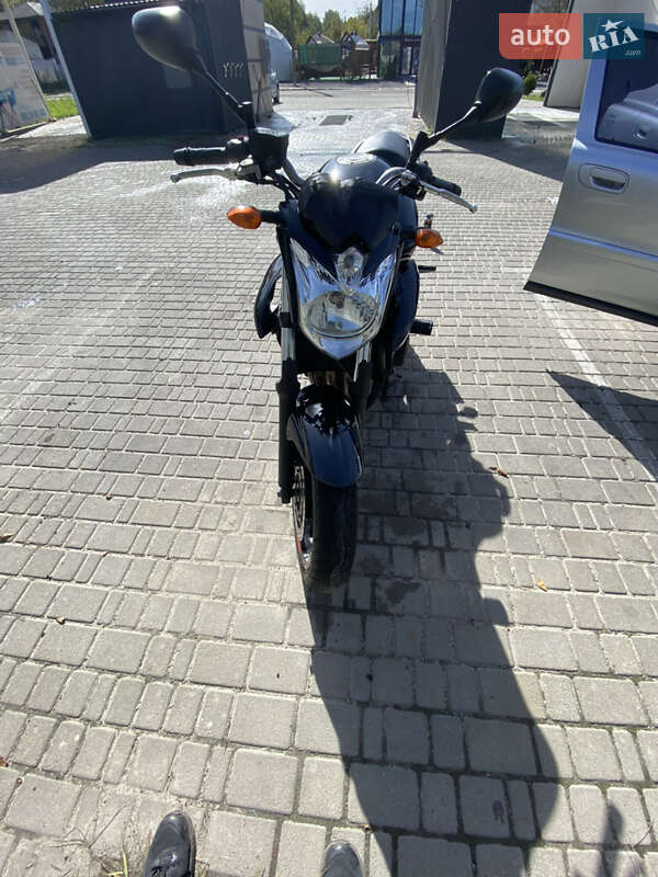 Спортбайк Yamaha XJ6 2010 в Николаеве