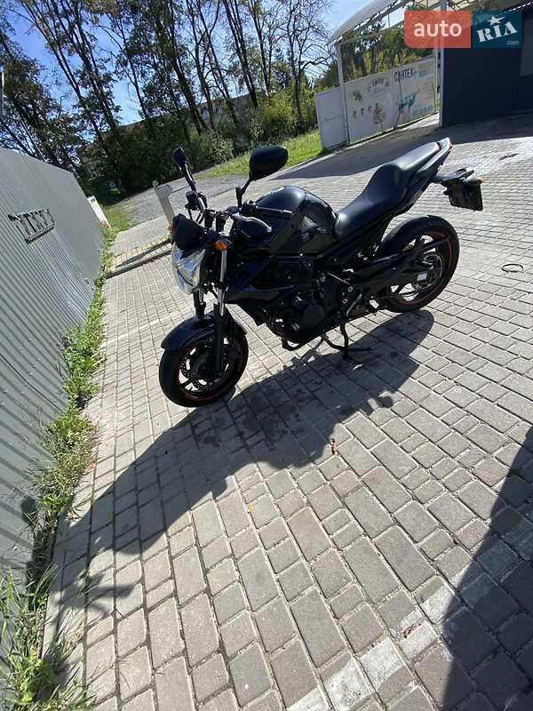 Спортбайк Yamaha XJ6 2010 в Николаеве