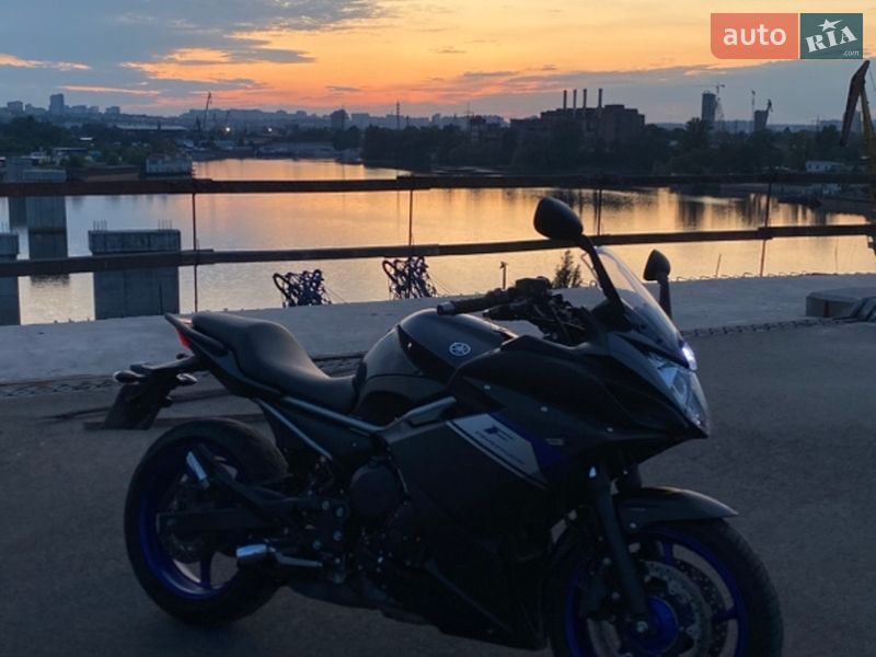 Yamaha XJ6 2016