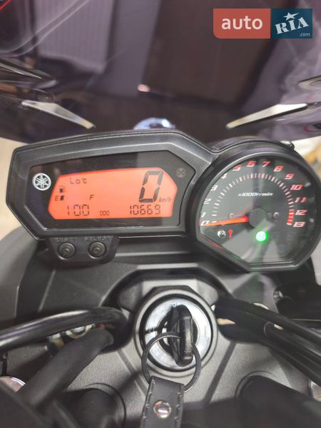 Спортбайк Yamaha XJ 2013 в Дніпрі