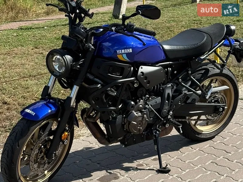 Yamaha XSR 700 2024