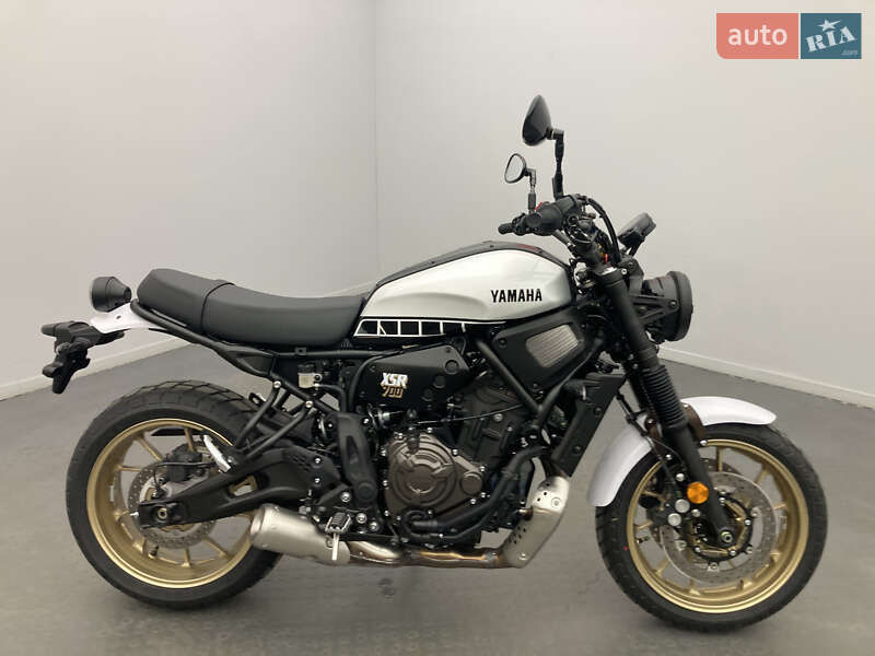 Yamaha XSR 2024