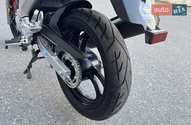 Мотоцикл Багатоцільовий (All-round) Yamaha YBR 250 2013 в  фото 10 Мотоцикл Багатоцільовий (All-round) Yamaha YBR 250 2013 в