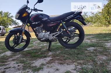 Мотоцикл Многоцелевой (All-round) Yamaha YBR125 2009 в Великих Мостах