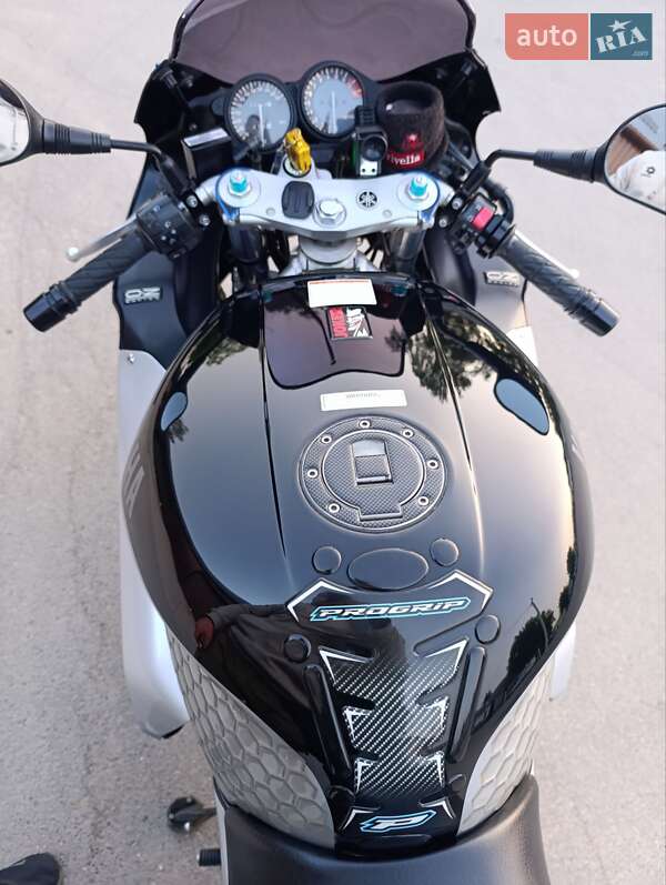 Спортбайк Yamaha YZF 1000R 2002 в Баре