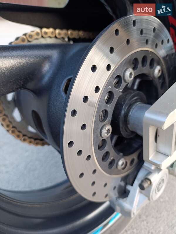 Спортбайк Yamaha YZF 1000R 2002 в Баре